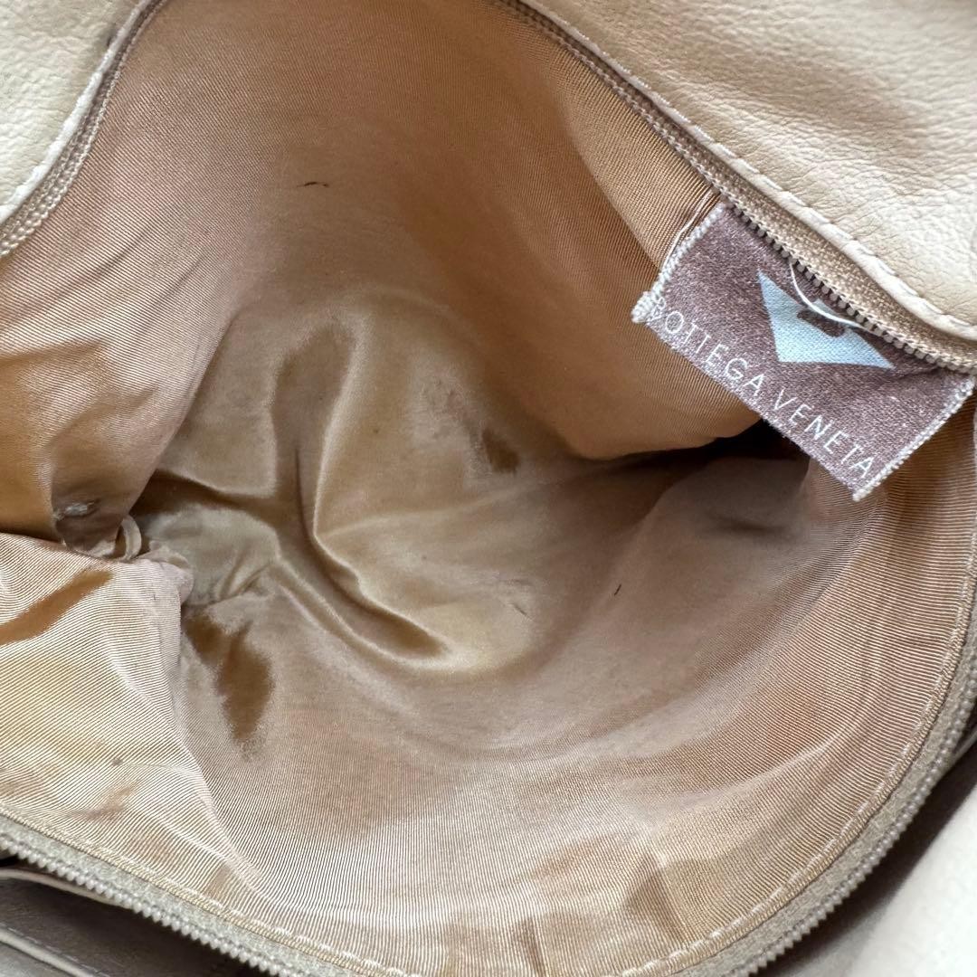 Bottega Veneta Intrecciato Leather Shoulder Bag Black Unisex With Dust Bag Used thumbnail 13