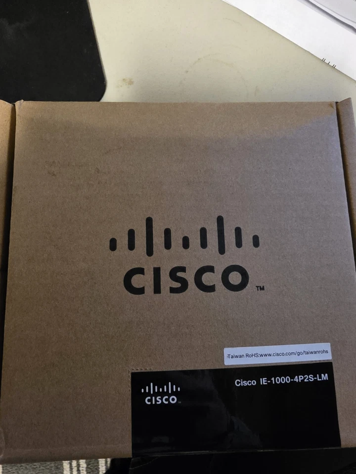 IE-1000-4P2S-LM Cisco Industrial Ethernet 1000 Switch - Image 3 of 4