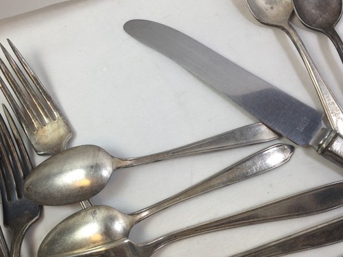 Rogers & Bro A1 XII Silverplate Empire Silverware: 7 Knives, 6 spoons, 8 forks - Imagen 4 de 5