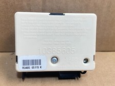 Receptor de cerradura de puerta de control remoto GM 10385605 -- 2001-05 LeSabre Bonneville Nuevo de Lote Antiguo