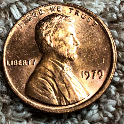 1979 P Lincoln Memorial Small Cent Shinny Red Luster VERY NICE  A-32