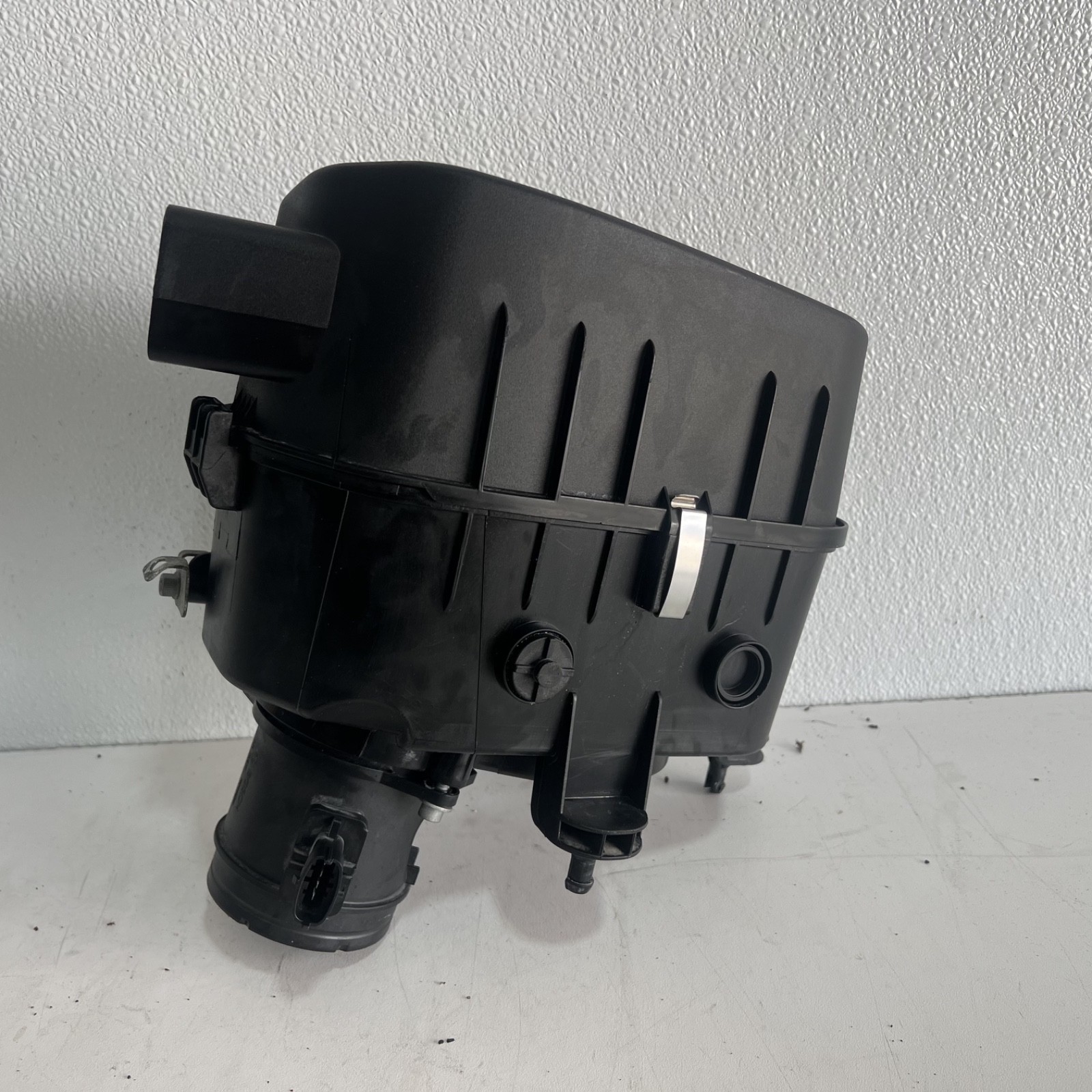 Maserati Ghibli 2014-2019 Left Air box top