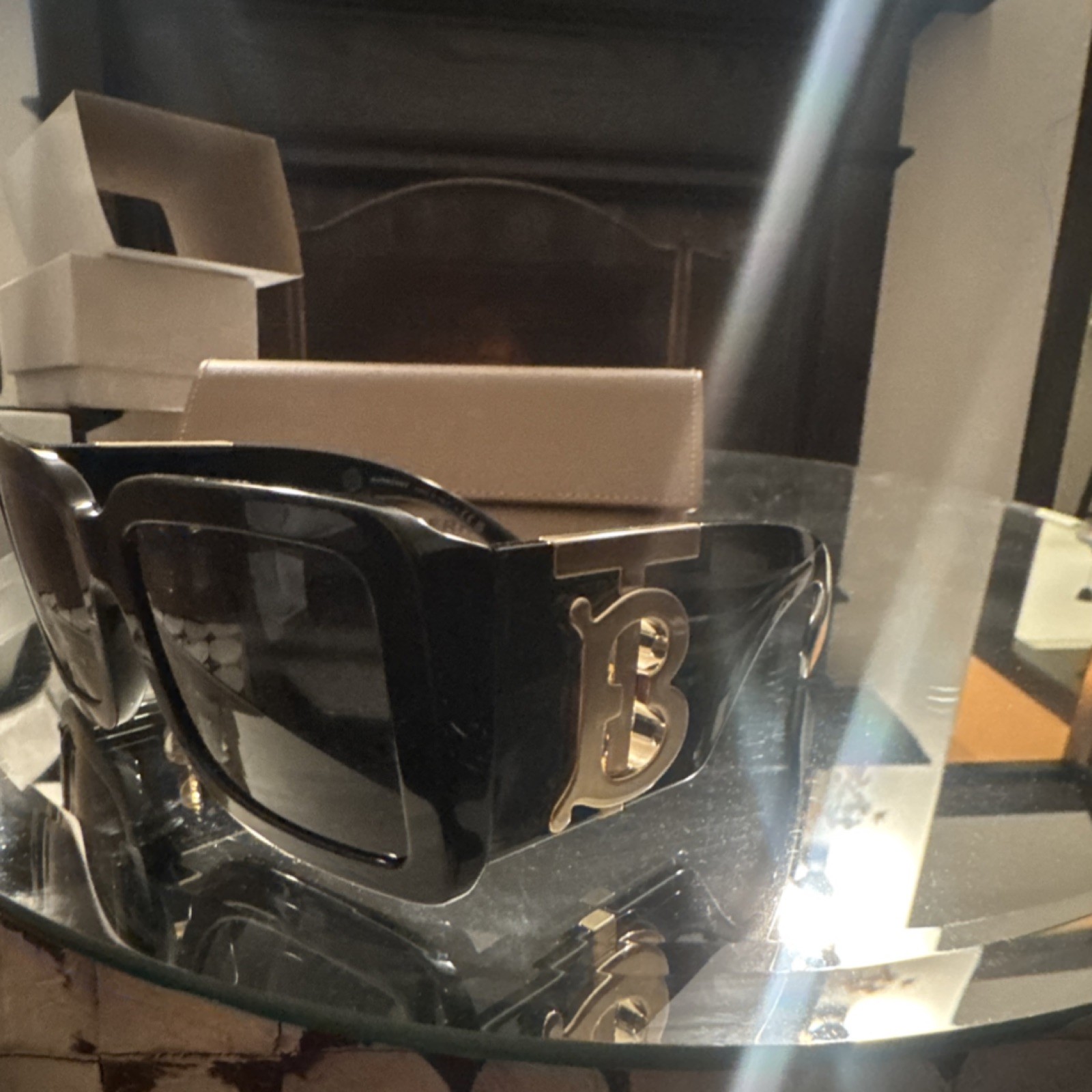 Burberry womens Oversized Square Sunglasses Black Frame Black Lens Plastic thumbnail 4