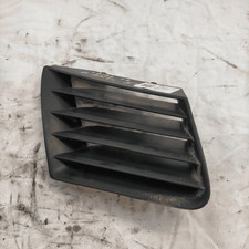 6L08536779B9 Seitlicher Grill. Links SEAT IBIZA (6L) 1.2 12V (47Kw) Ber.