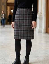 Vintage Casual Corner Plaid Wool Blend Midi Pencil Skirt Gray Size 8