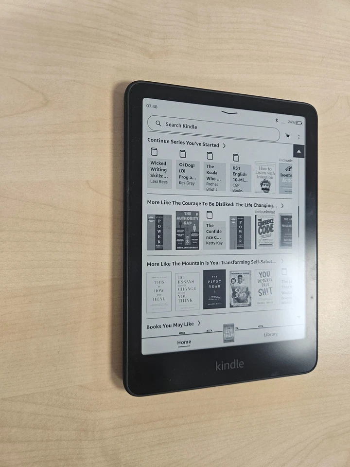 Amazon Kindle Paperwhite 12th Gen 16GB, Wi-Fi - Black (Only Used Once) - Image 3 of 4