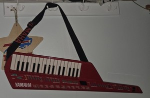 YAMAHA SHS-10 Portable Synthesizer Shoulder Keyboard Used