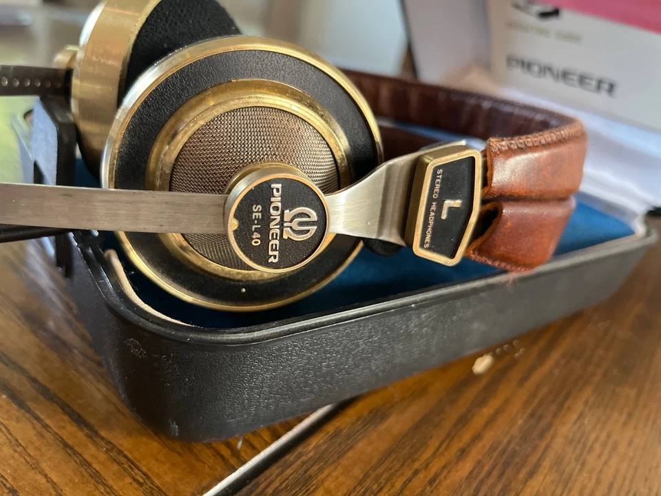 Fones de ouvido estéreo vintage 1970 Pioneer 38mm 20 Hz na orelha SE-L40 RARO - Imagem 3 de 3