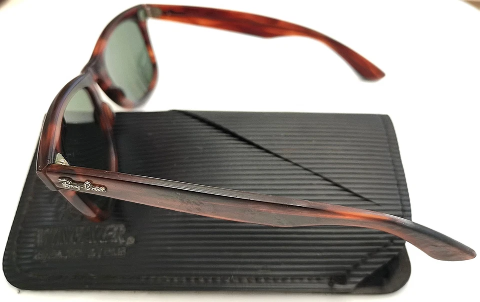 B&L Ray-Ban Wayfarer L2052 Tortoiseshell Sunglasses Vintage 1980s, photo 2 of 4