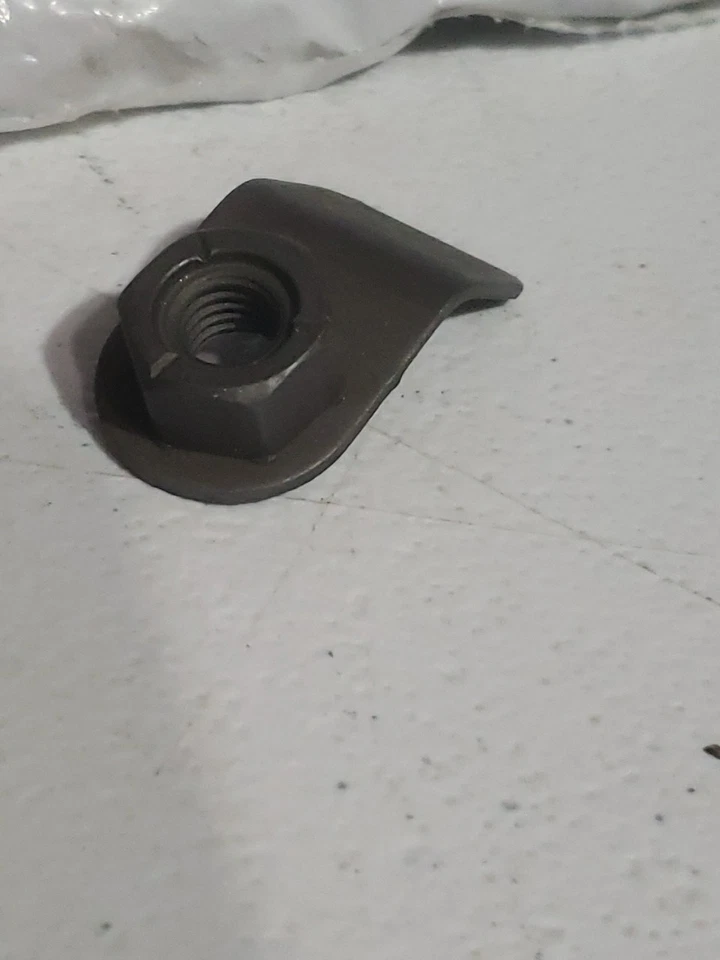 2001-2010 Dodge Caravan Chrysler Town & CountryГайка фланцаГайка шестигранного сечения 04682810AB Mopar - Изображение 3 из 4