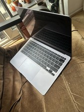 MacBook Air 13” (2020) – Intel i5 – 8GB RAM – 256GB SSD