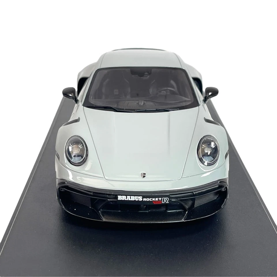 Modellino Auto GT Spirit 1/18 Brabus 900 Rocket-R Nardo Grey 2023 - Immagine 2 di 4