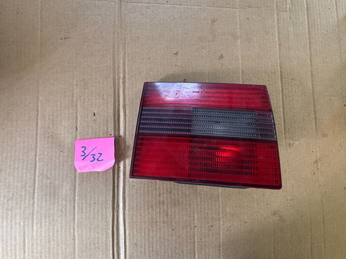 Vw Passat 35i Facelift VR6 16v  Heckleuchte Rücklicht links schwarz rot Kombi