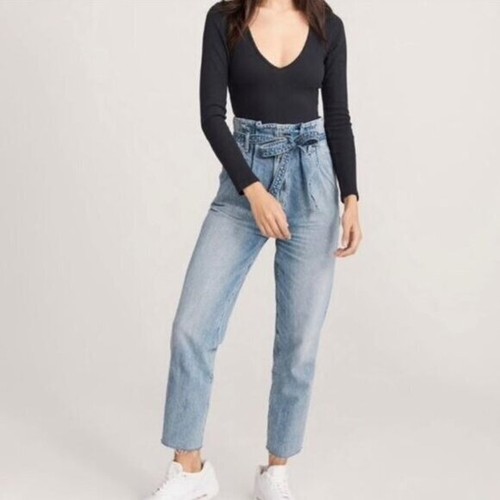 ABERCROMBIE & FITCH High Rise Paper Bag Waist Mom Jeans Light Wash 24 (00)
