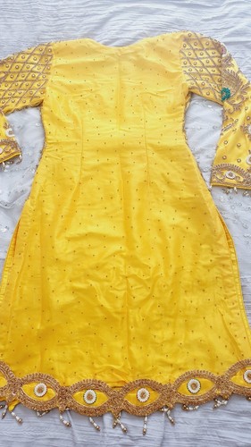Wedding Dress - Picture 3 of 9