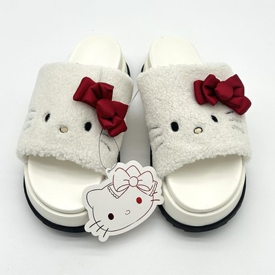 Hello Kitty Plush Slippers Shoes Forever 21 Kawaii Sanrio Sandals Size 8 NWT