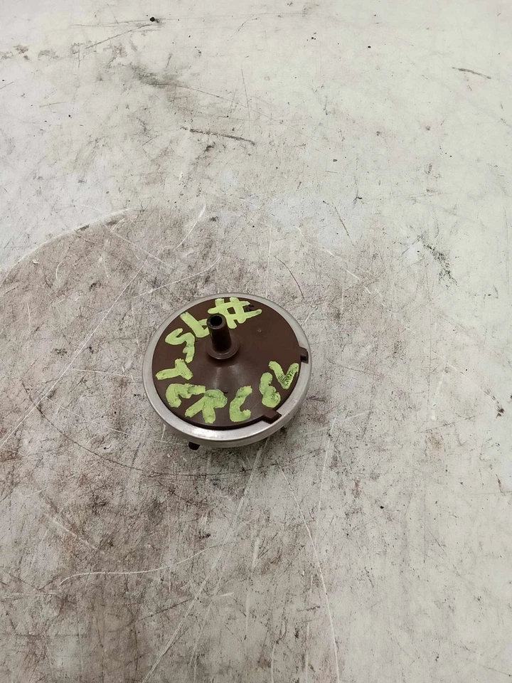 Modulador de vacío 94-99 Toyota Tercel Paseo 1,5 L EGR USADO OEM 25870-11100 Foto 4 de 4