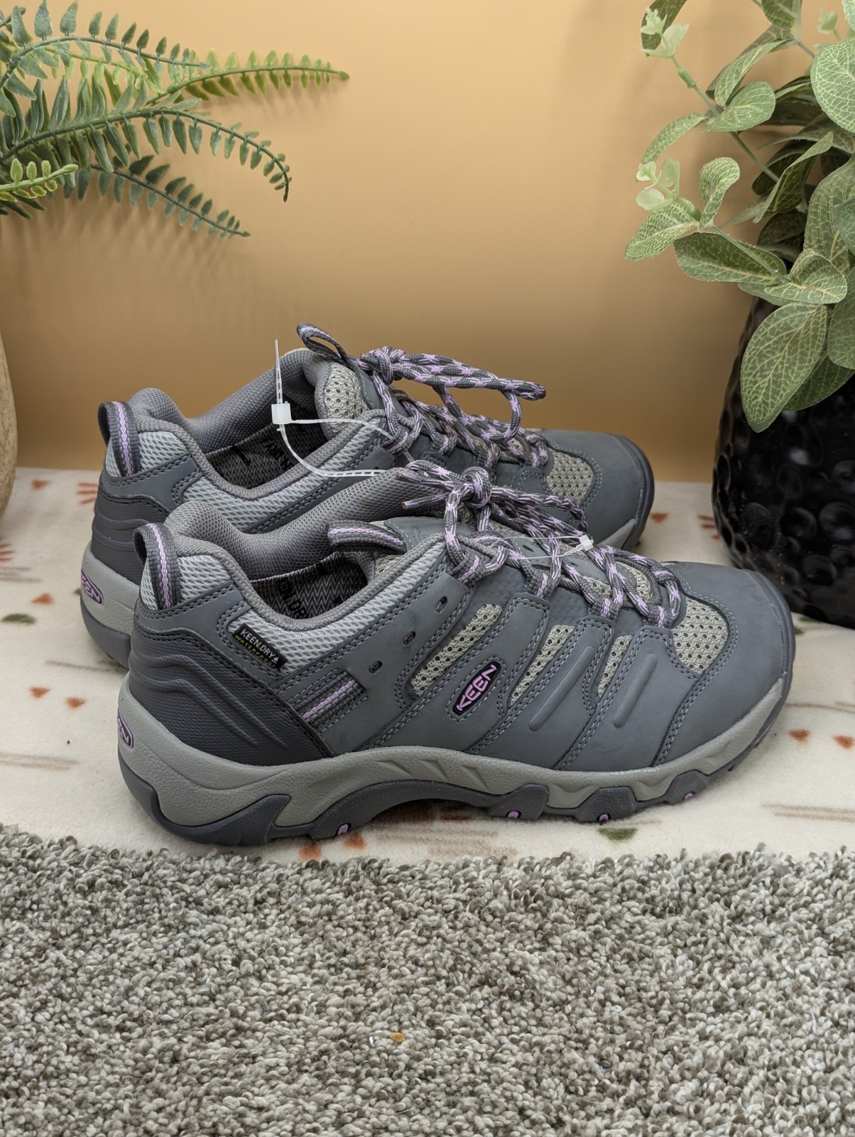 Scarpe da donna NUOVE Keen Koven taglia 7 5 escursionismo trail passeggio stivali casual outdoor