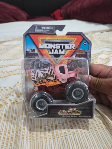MONSTER JAM 1/64 SWINE N DASH CHASE FOOD  TRUCK series 28 new