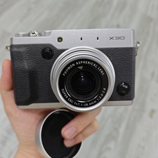Fujifilm Fuji X30 12MP 4x Zoom Digital Camera W/Built-in Flash Silver 95%New