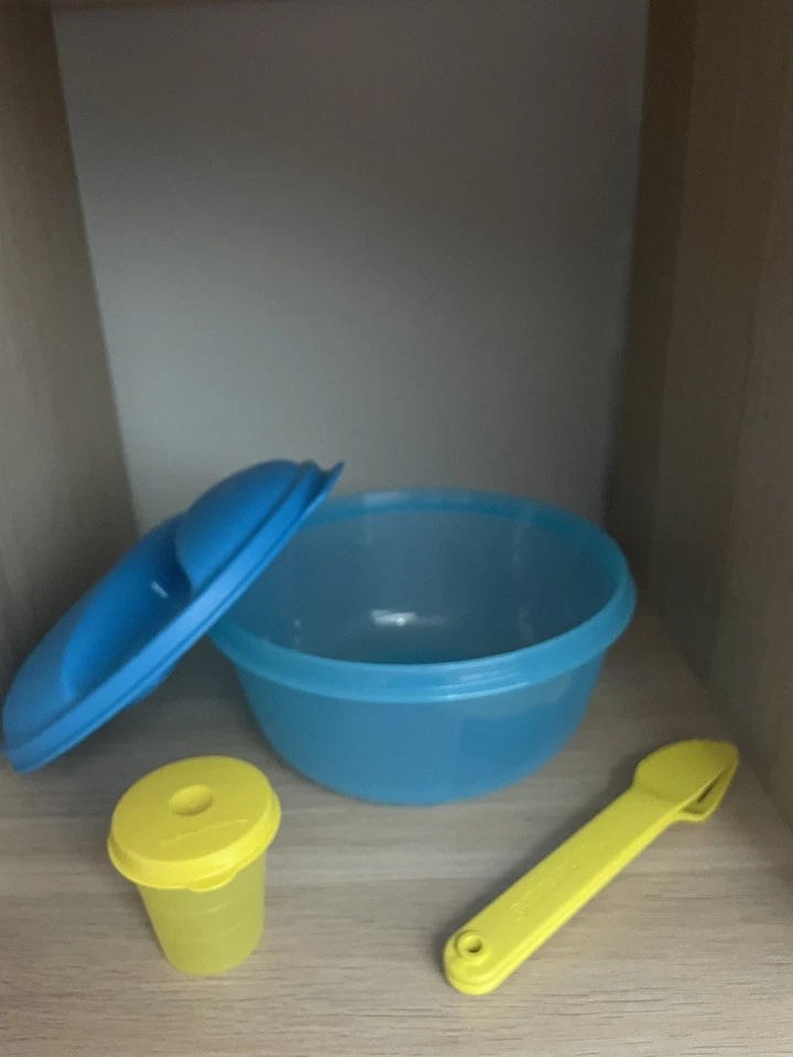 NEU Tupperware Salat&Go, Schüssel To Go mit Deckel + Besteck + Becher 1,5 L Blau - Bild 3 von 3