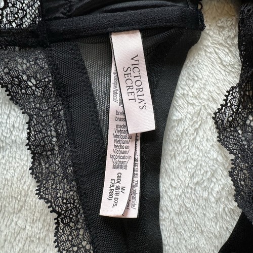 Victoria’s Secret lace velvet front snap bralette size medium - Picture 6 of 7