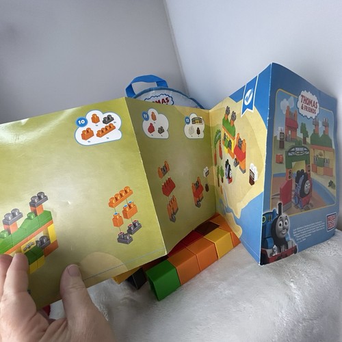 Thomas the Train Mega Bloks Zip Up Bag With 60 Pieces & Book - Picture 9 of 12