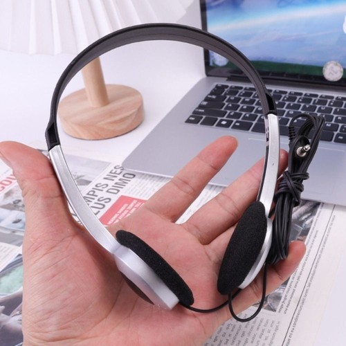 MP3 Wired Connection Music Wired Headphones Sports Headphones Photo Props - Picture 8 of 9