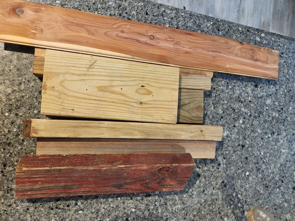 Scrap Box of Small Pieces of Wood. - Image 3 of 3