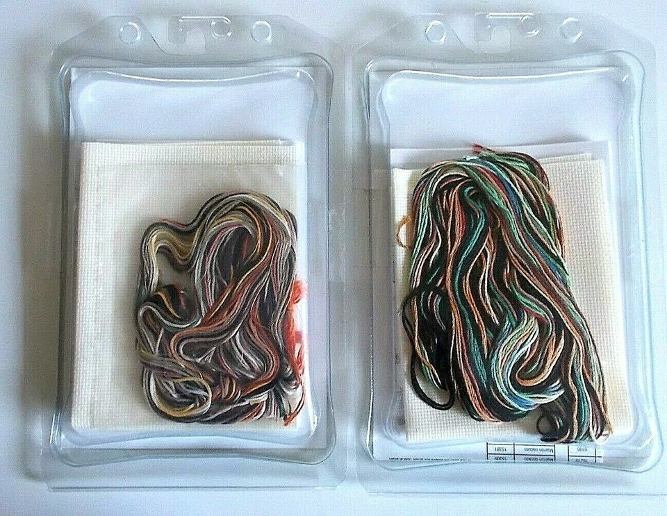 Kits de puntada en X Petites de oro de 2 dimensiones moscas del tiempo y recuerdos de viaje HECHOS EN EE. UU. Foto 2 de 2