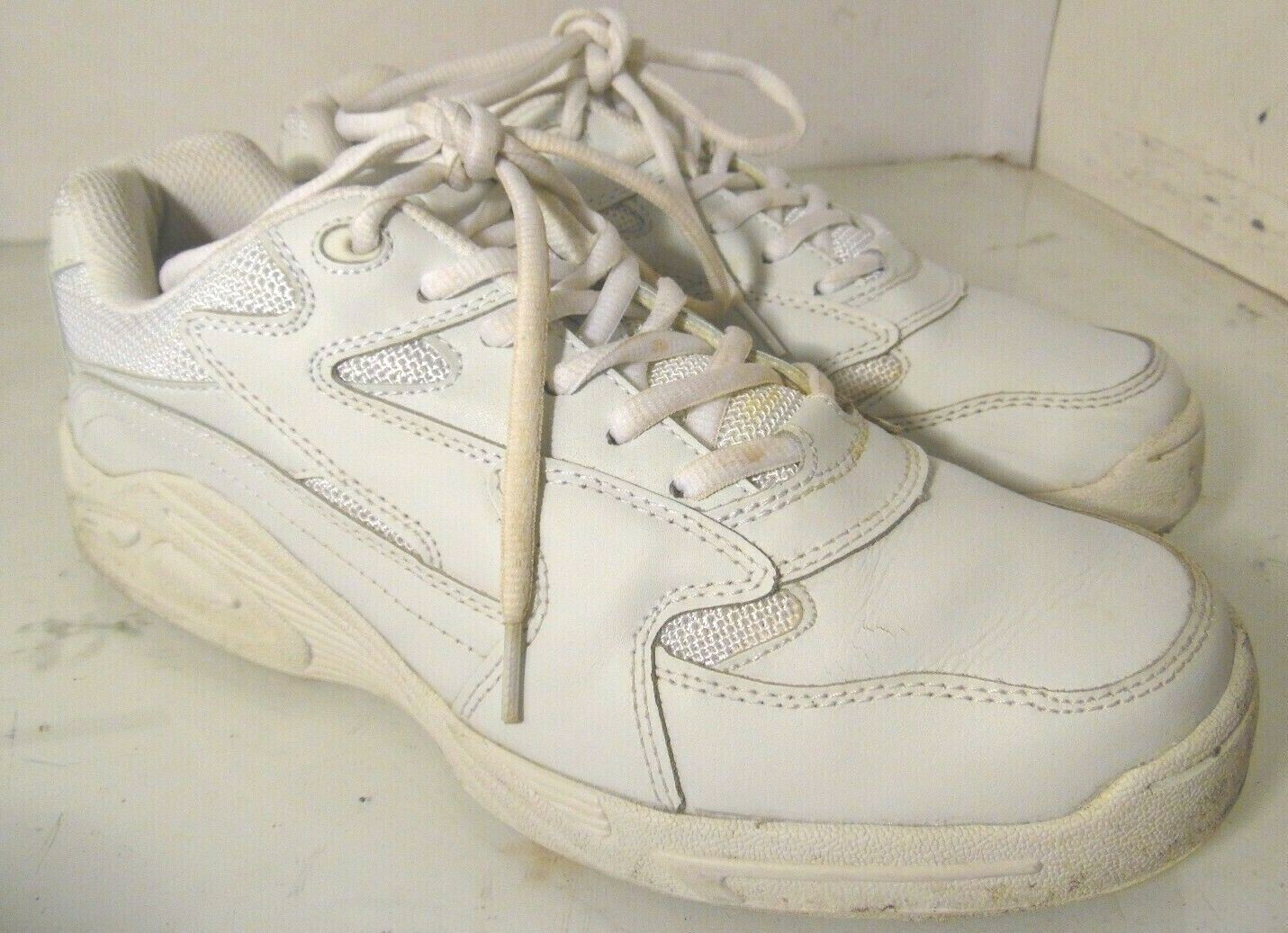 SFC Shoes for Crews Falcon White Slip Resistant Mens … Gem