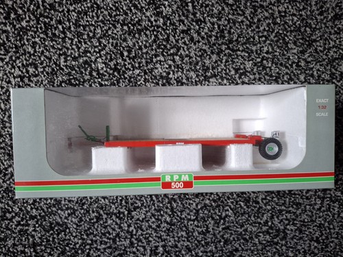 Universal Hobbies RPM 500 Hydraulic Low Loader Trailer