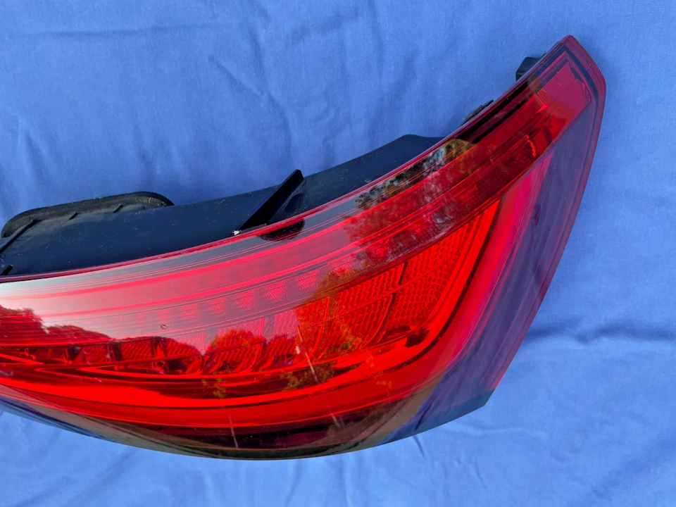 Luz trasera LED del lado del conductor izquierdo Audi Q5 2013-2017 lámpara de freno OEM Foto 2 de 4