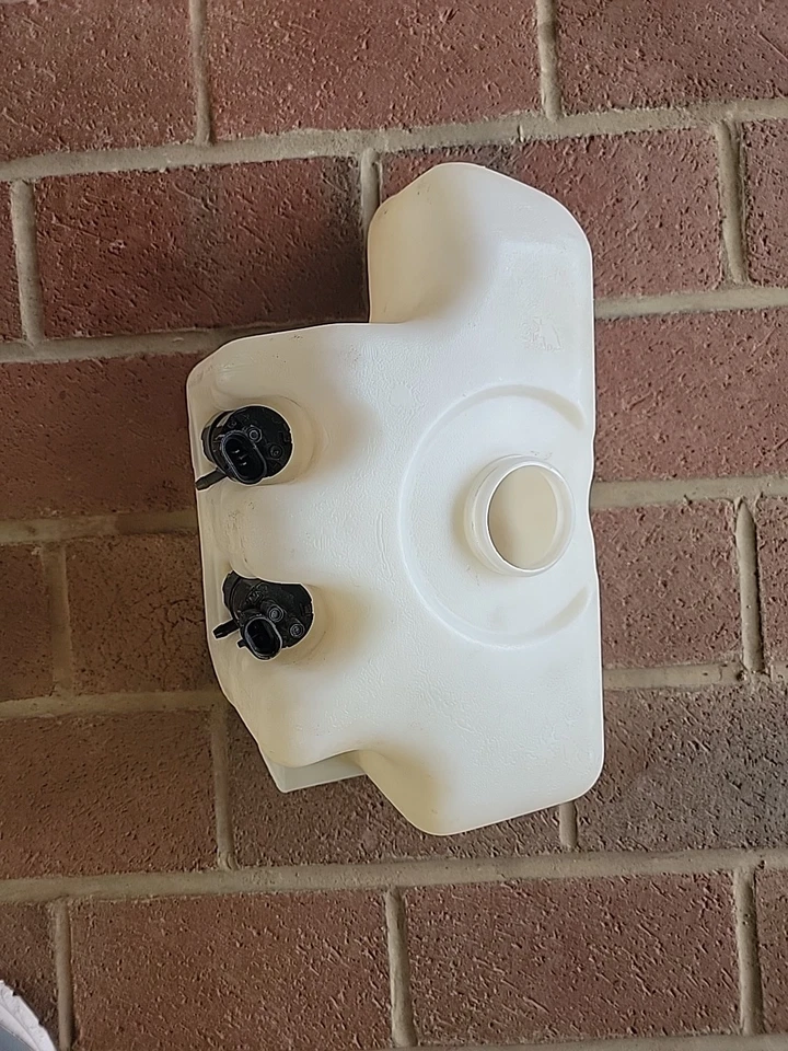 Pontiac Trans Sport Van 1992-1995 depósito de lavadora de parabrisas y ardillas dobles Foto 3 de 4