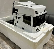 1/18 Premiumclassixxs  Scania Truck white with griffin