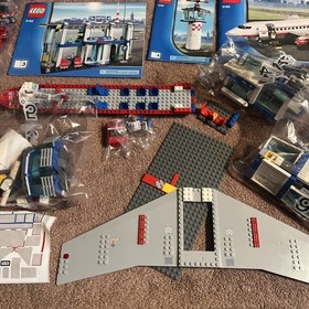 Lego City Airport And Police Academy Training. Both Sets Are Complete ￼￼