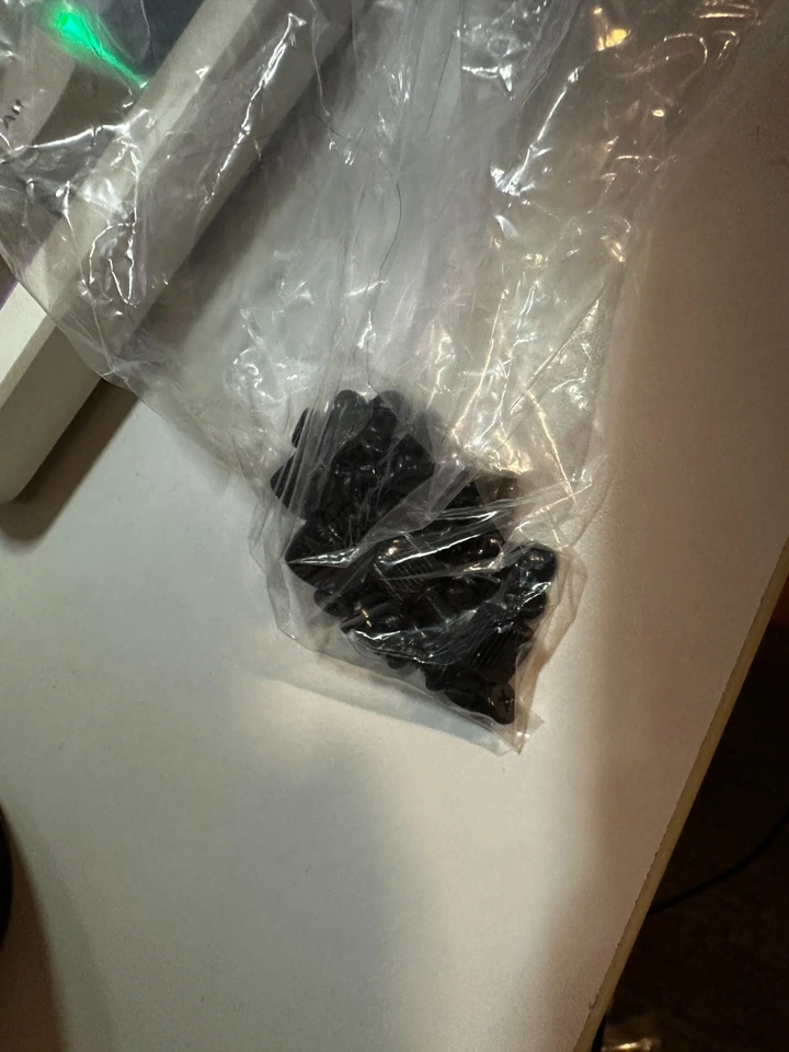 Lian Li Hydroshift II LCD TL360mm Black --- no thermal paste - image 3 of 4