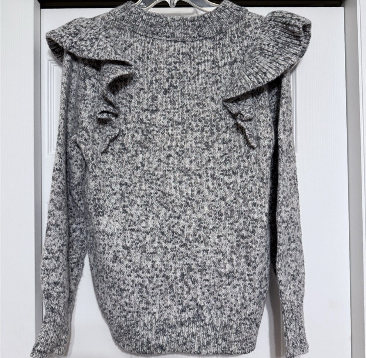 Universal Thread Marled Gray Sweater with Ruffle … - image 7