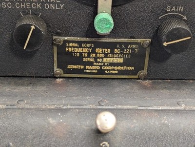 Vintage U.S. ARMY Signal Corps FREQUENCY METER BC-221-T Zenith