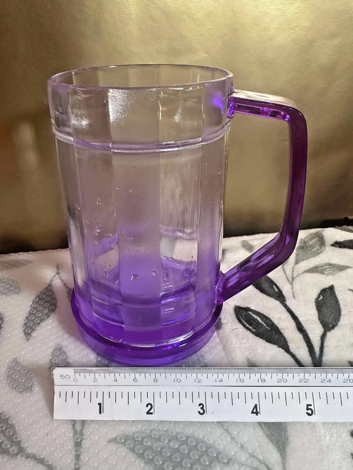 Taza congeladora de doble pared Seville Classics Ice Cold mango púrpura y base 16 oz Foto 3 de 4