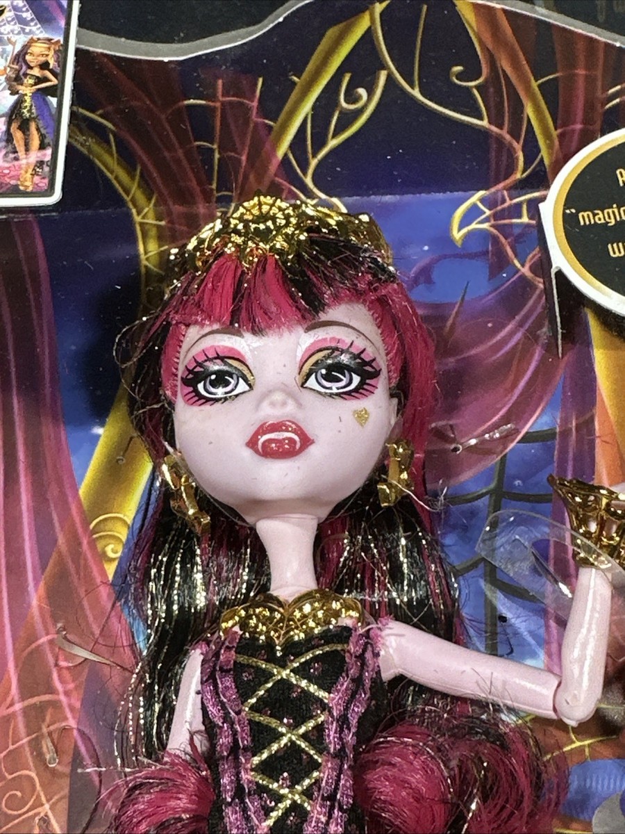 Monster High 13 Wishes Draculaura Fashion Doll-Haunt the Casbah
