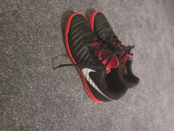 astro turf trainers size 5.5