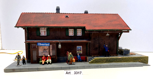 Kibri 9513 H0 Stazione Solis, con illuminazione, 8 personaggi, 1:87, pezzo unico - Foto 1 di 9