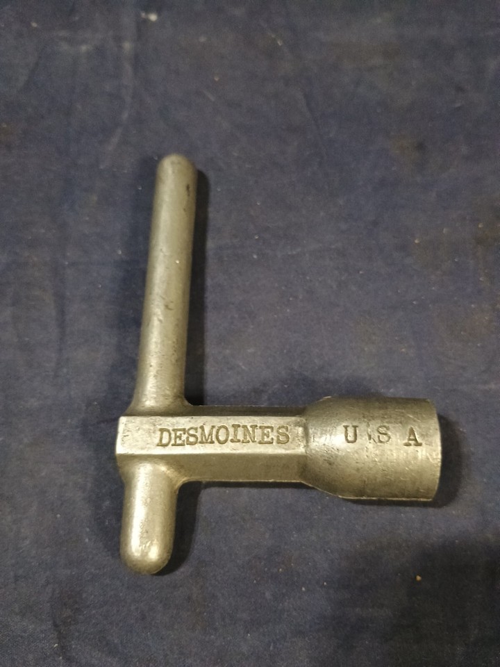 Vintage DELAVAN Oil Burner Nozzle Wrench Socket Type RARE CAST ALUMINUM