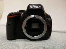 NIKON D5100 DSLR camera