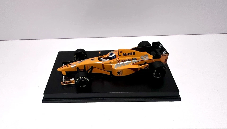 Coche de prueba Minichamps McLaren Mercedes MP4/12 M.Hakkinen escala 1/43 coche de Fórmula 1 Foto 3 de 4