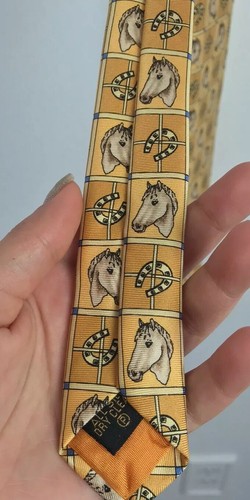 Charles Rose mens necktie horse themed yellow and brown-all silk Ar7 - Picture 4 of 5