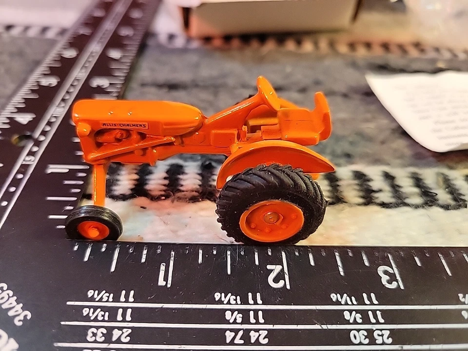 Allis Chalmers B On Rubber 1/43 Diecast Farm Tractor Replica Collectible - Image 3 of 4