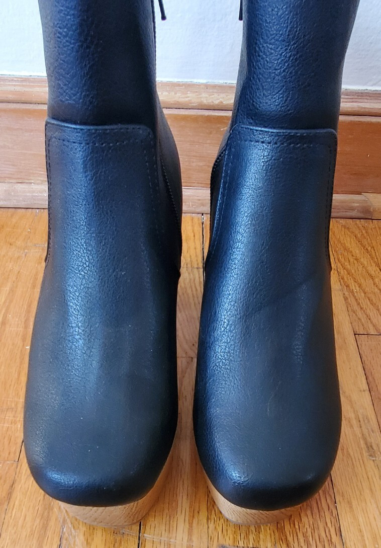 NWT Target Universal Thread platform memory foam … - image 5