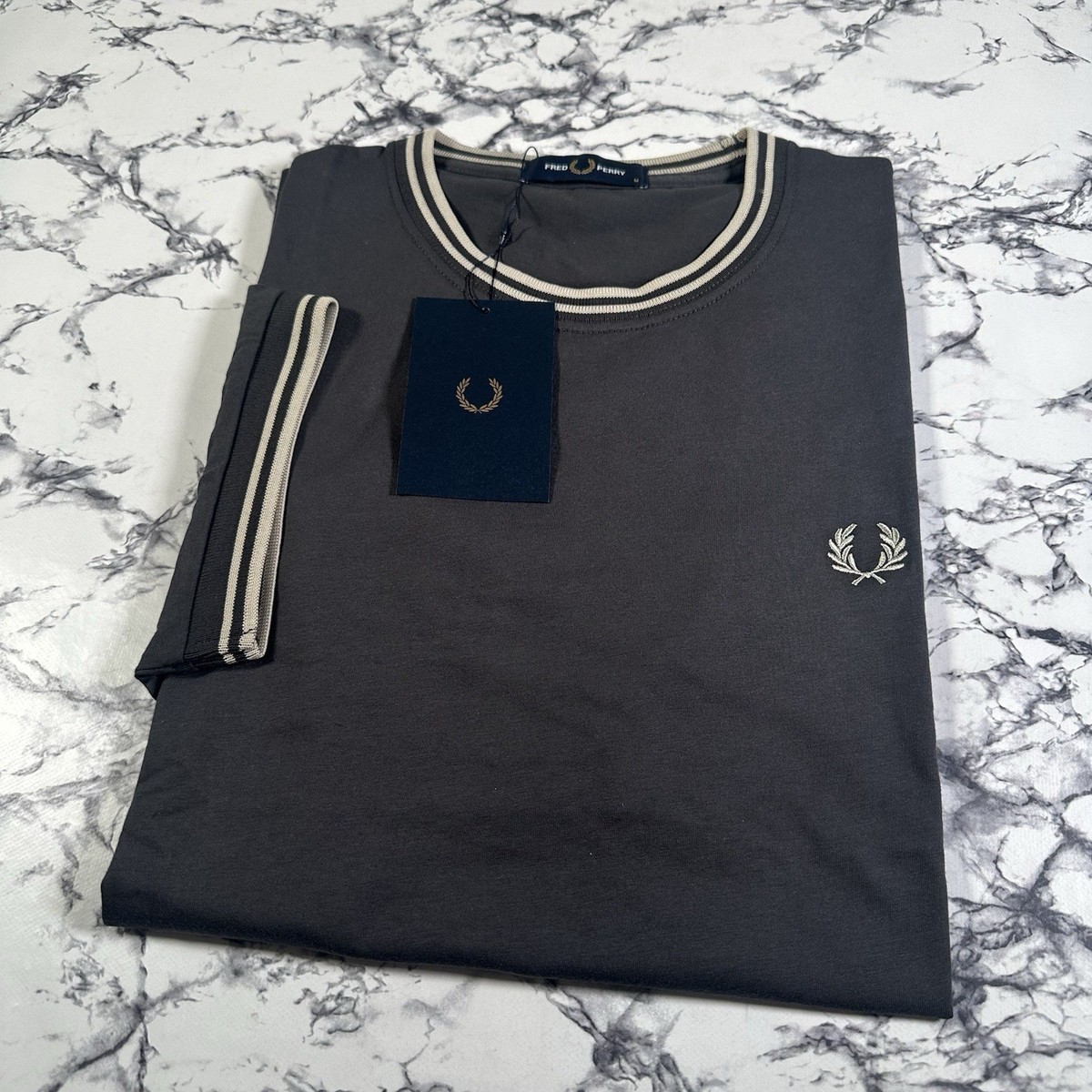 FRED PERRY Mens Anchor Grey Twin Tipped T Shirt SIZE M M1588 Z33